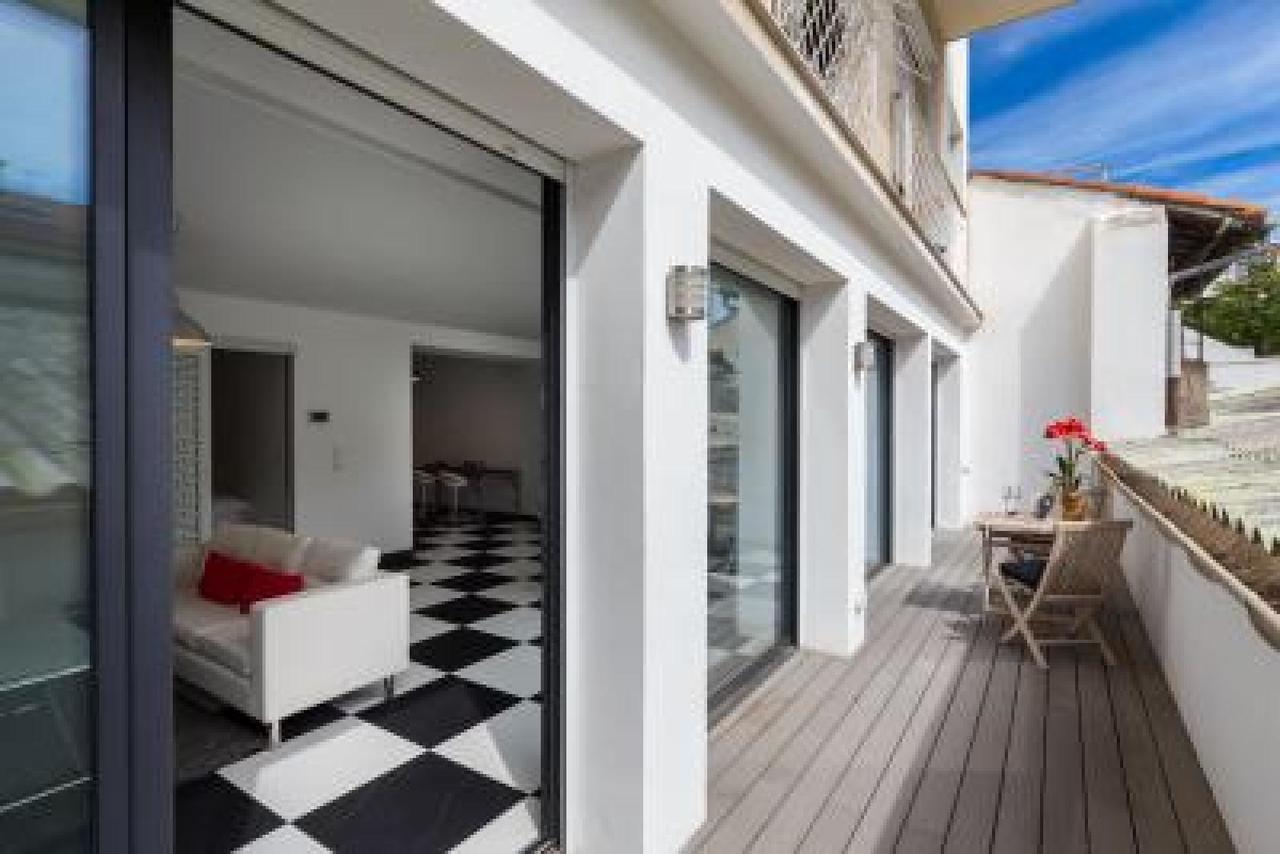 Modern 3 Bed In Very Close To The Center And An Easy Pleasant Walk To The Palais 1745 Appartement Cannes